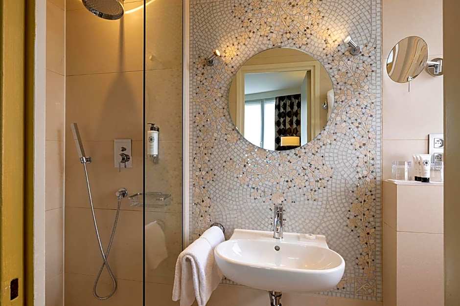 Hotel Aiglon - Esprit de France