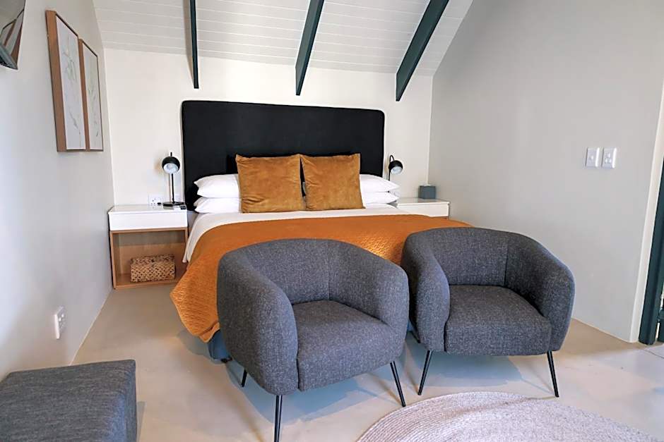 Abalone Hotel & Villas