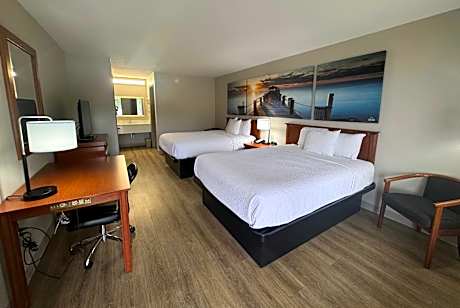 Queen Room with Two Queen Beds - Non-Smoking