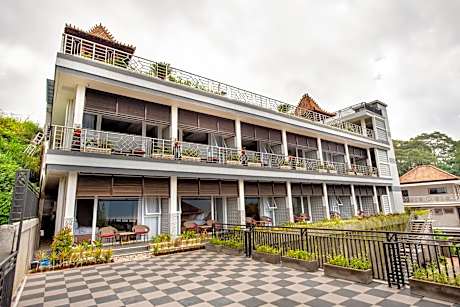 Dedanau Hotel