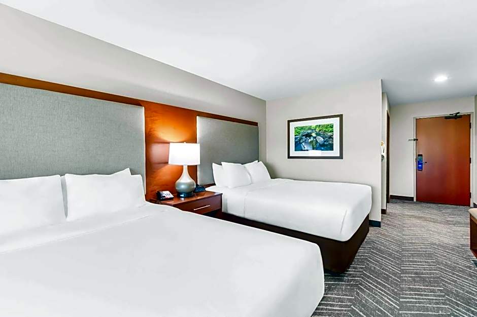Comfort Inn & Suites Mountain Iron and Virginia