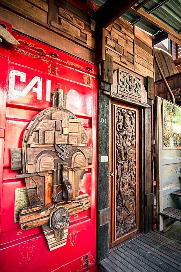 Suankaew​ art​ hostel​