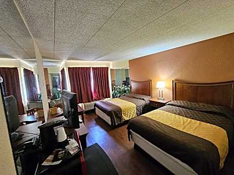 Queen Room with Two Queen Beds - Non-Smoking