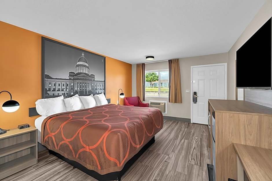 Super 8 by Wyndham Siloam Springs