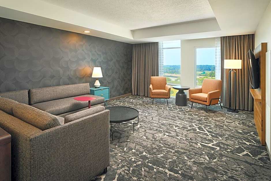 Embassy Suites by Hilton Hampton Convention Center