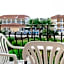 Village Inn Studios & Family Apartments