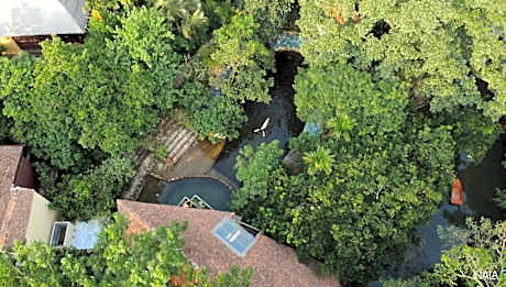 Về Quê Retreat