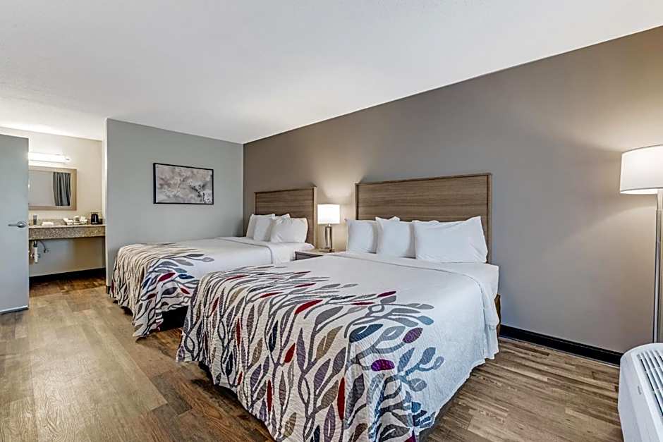 Red Roof Inn & Suites Wilkesboro