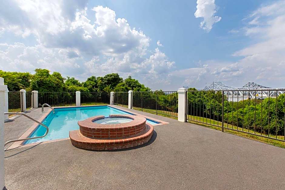 Days Inn & Suites by Wyndham Vicksburg