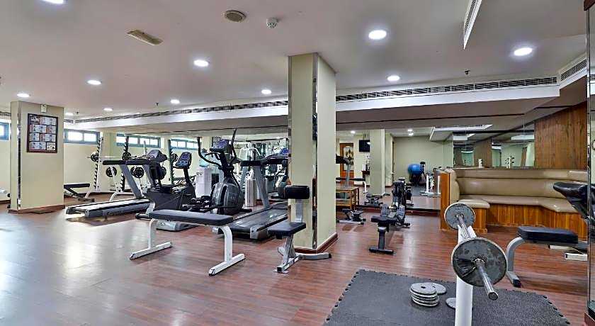 Landmark Summit Hotel