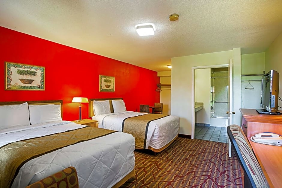 Bay Side Inn & Suites