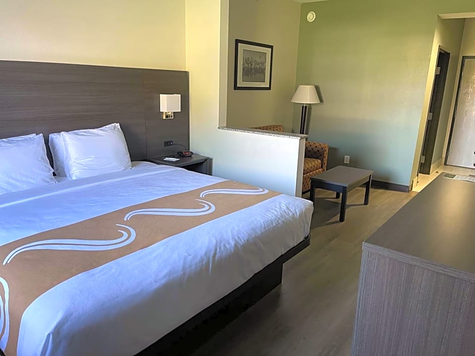 Quality Suites I-44