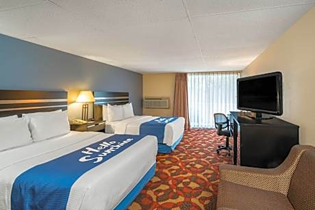 Queen Room with Two Queen Beds - Mobility Access/Non-Smoking