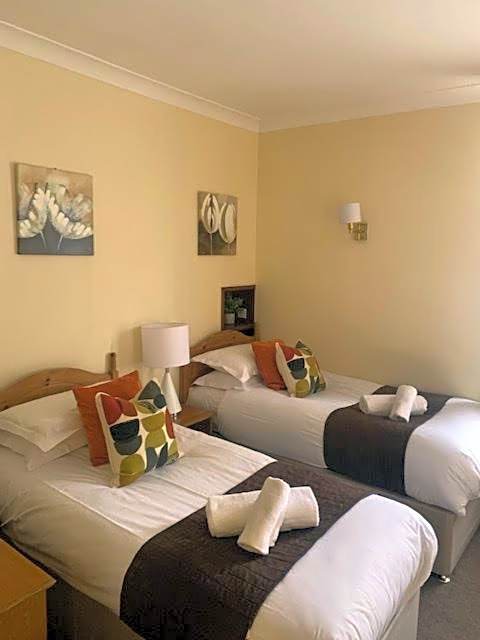 The Dickens Bar & Inn