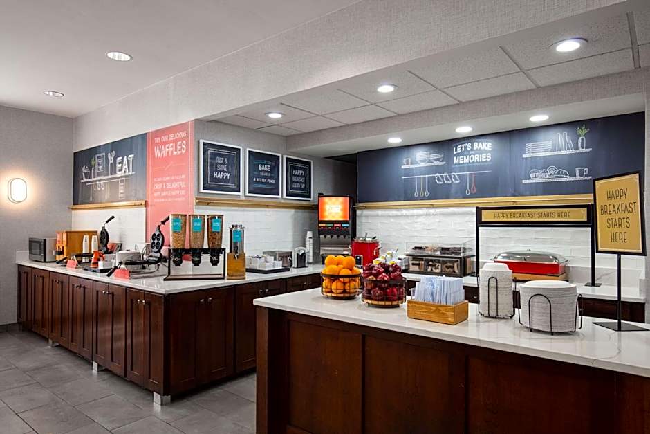 Hampton Inn By Hilton And Suites El Paso-Airport