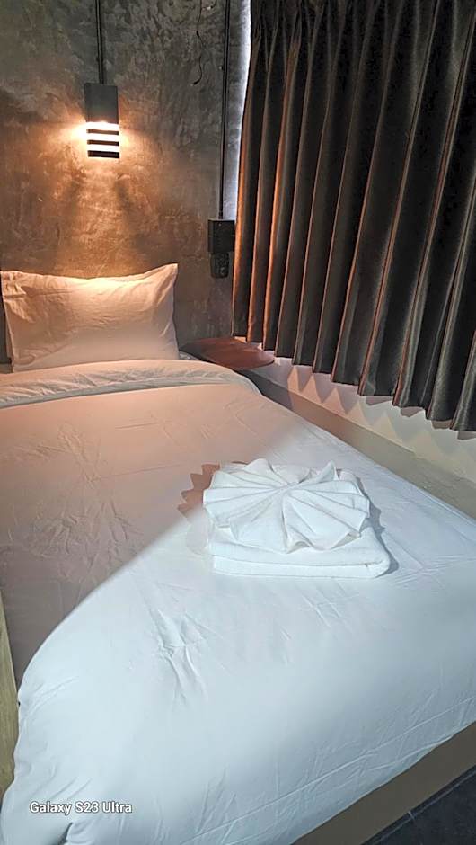 Central Guesthouse Chiang Rai - Bread & Breakfast