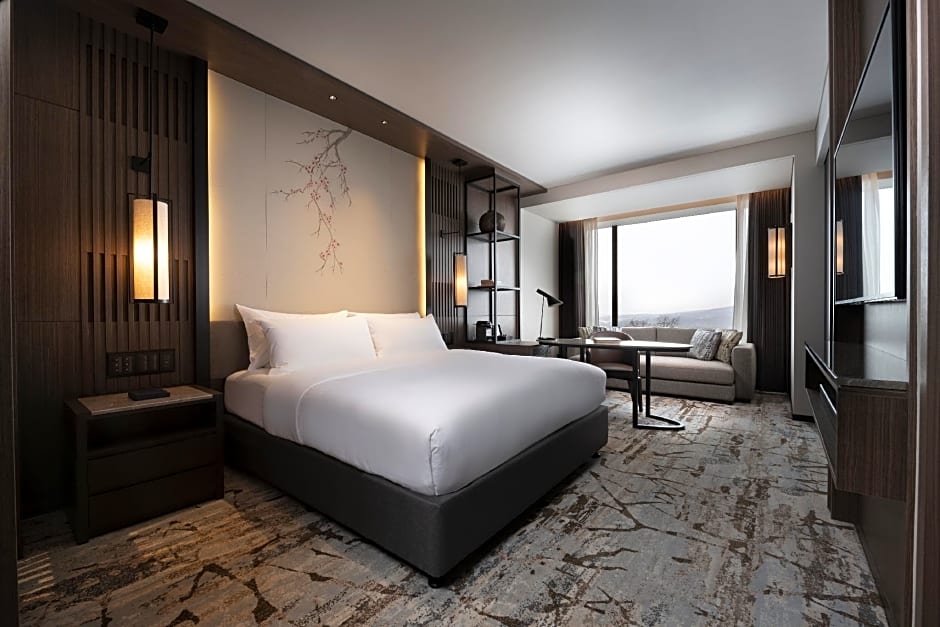 Higashiyama Niseko Village a Ritz-Carlton Reserve