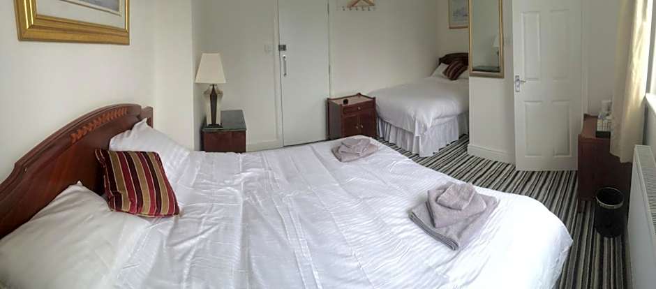 INGRAM ARMS HOTEL, HATFIELD