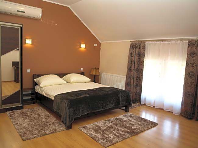 Kompleks Noclegowy Warka