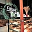 Lipe - Bloom Cafe and Hostel