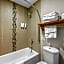 Econo Lodge Inn & Suites Santa Fe South