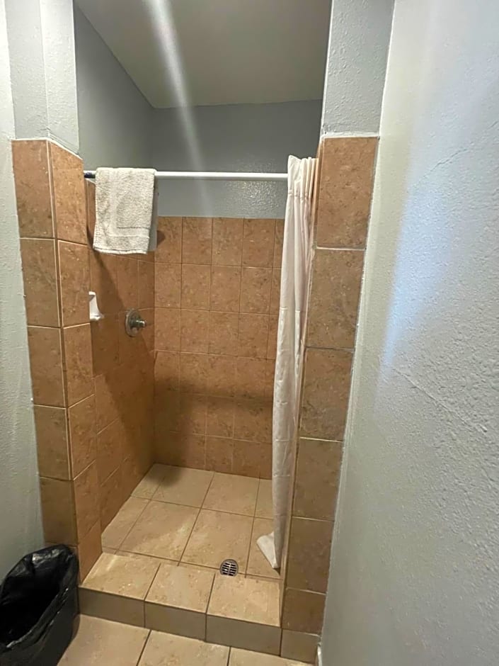 SOFI MOTEL