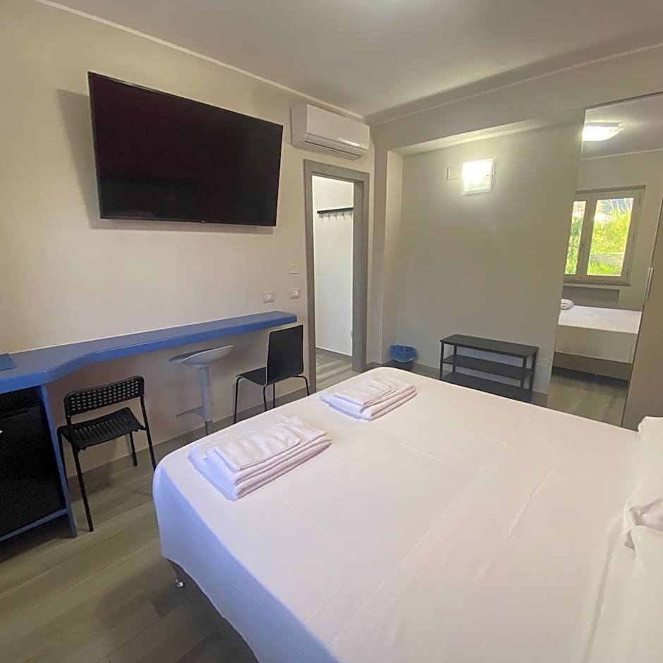 Photo 1 of 15 of 1 Double Bed or 2 Beds