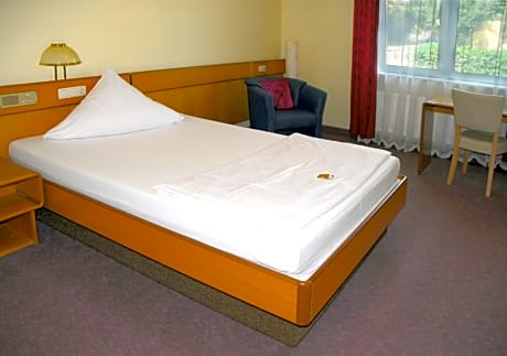 Classic Single Room