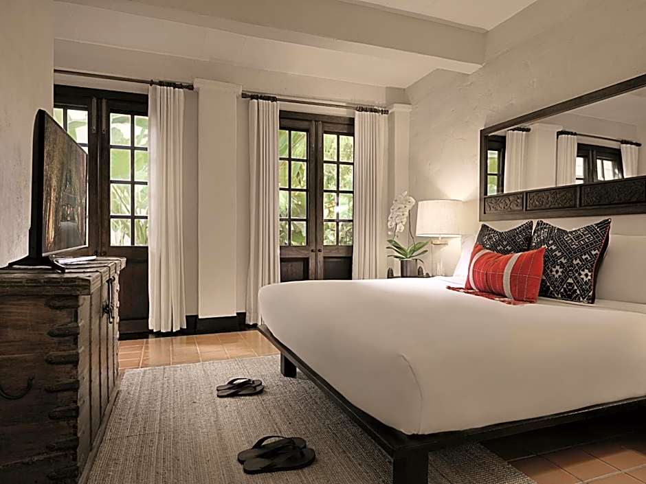 Photo 1 of 4 of Suite