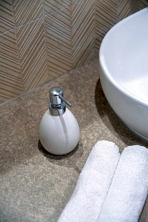 Unique Aura Luxury Studios