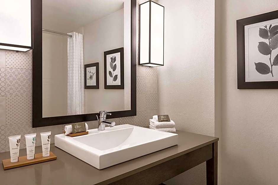 Country Inn & Suites by Radisson, Williamsburg East (Busch Gardens), VA