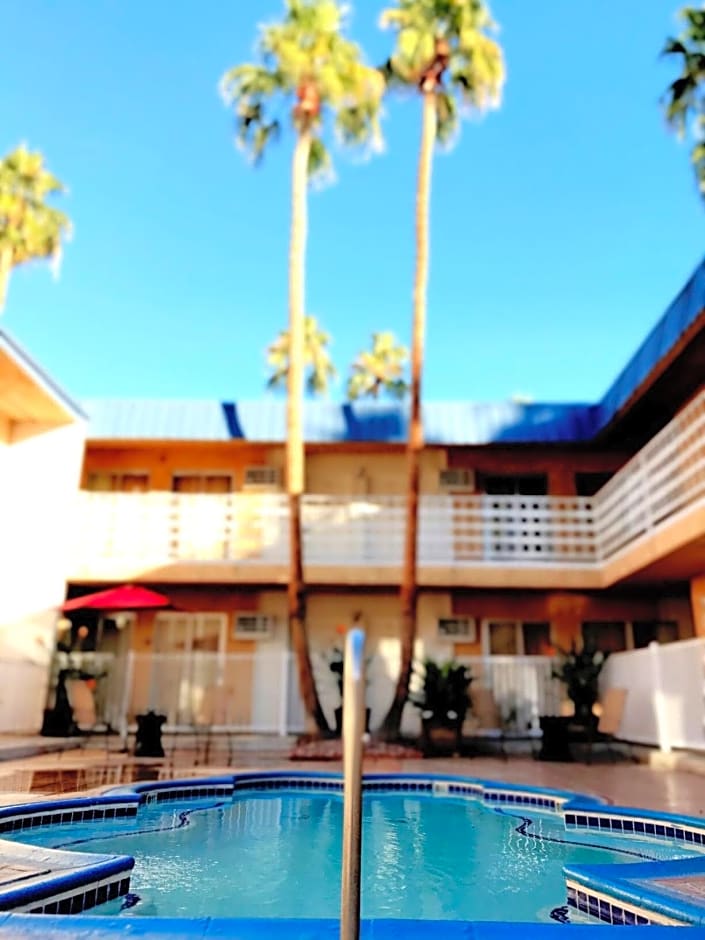 Delos Reyes Palm Springs