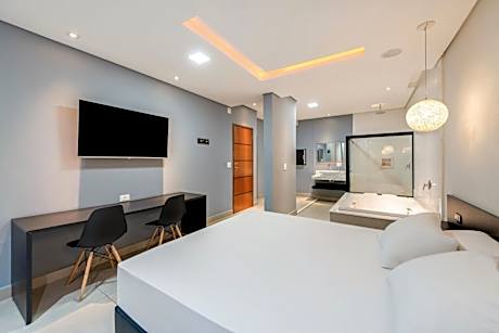 Studio with Spa Bath