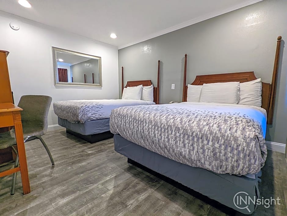 Deluxe Inn