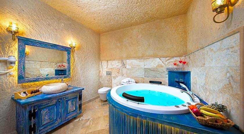 Acer Cave Hotel
