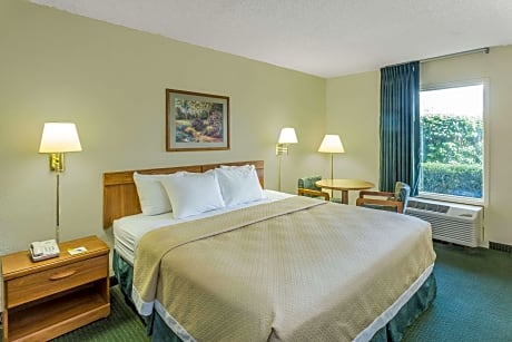 1 King Bed Mobility Accessible Room Non-Smoking