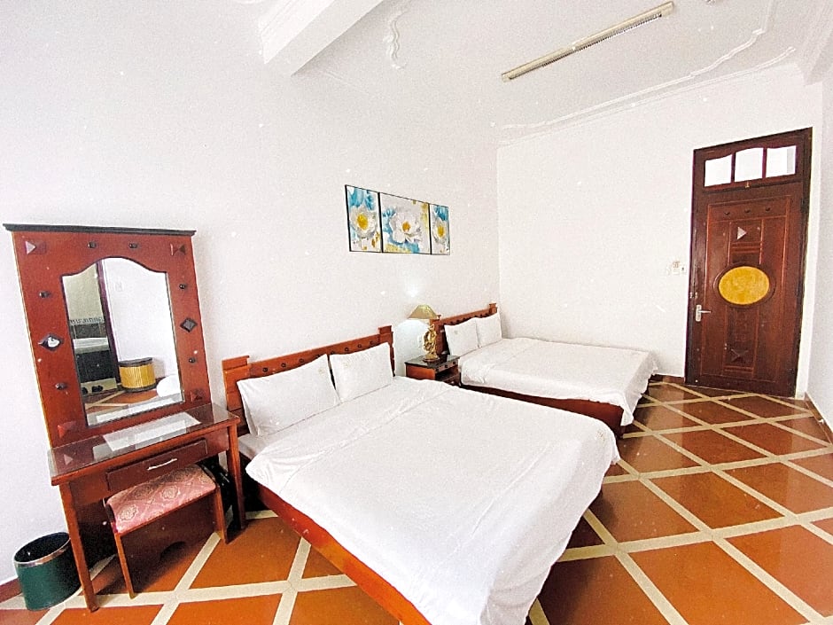 Chill House Dalat Hotel 