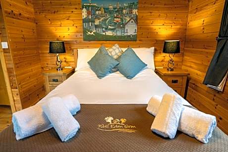 Wall Eden Farm - Luxury Log Cabins and Glamping