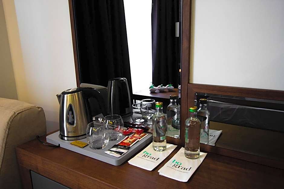 Hotel Bograd - Apartments & Lounge Station