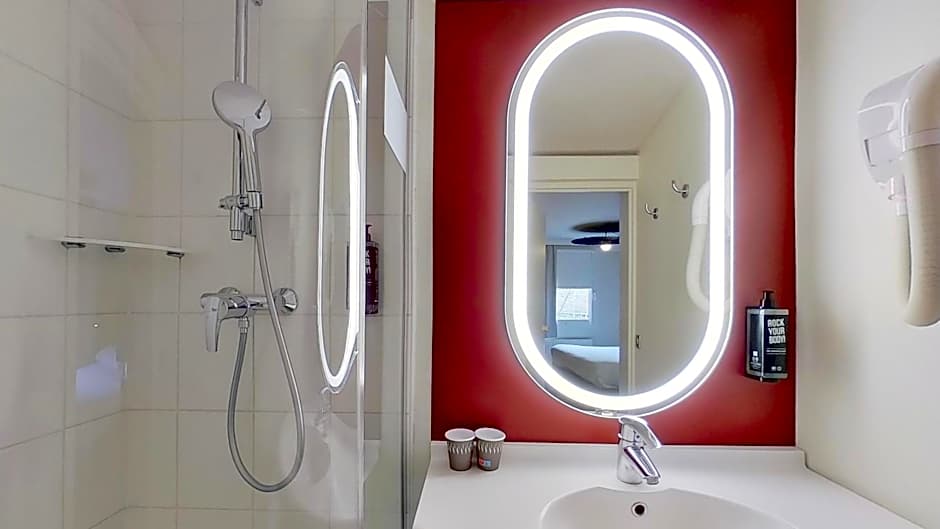 ibis Paris Brancion Parc des Expositions 15eme