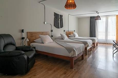 Triple Room with Garden View