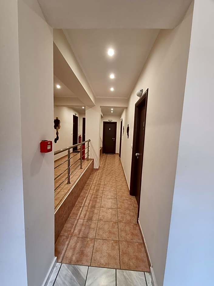 Nikos Studio Apartments