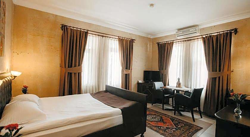 Royal Stone Houses - Goreme