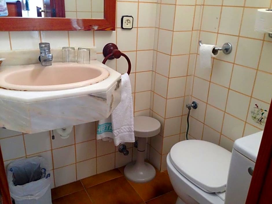 Hostal De La Caravel-La Ii