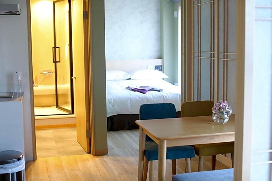 SOLA HOTEL