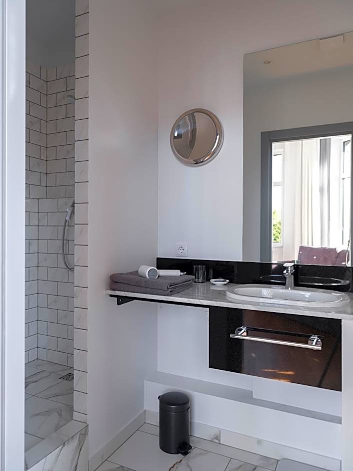 MIRO Rooms Center - quiet chic, self check-in