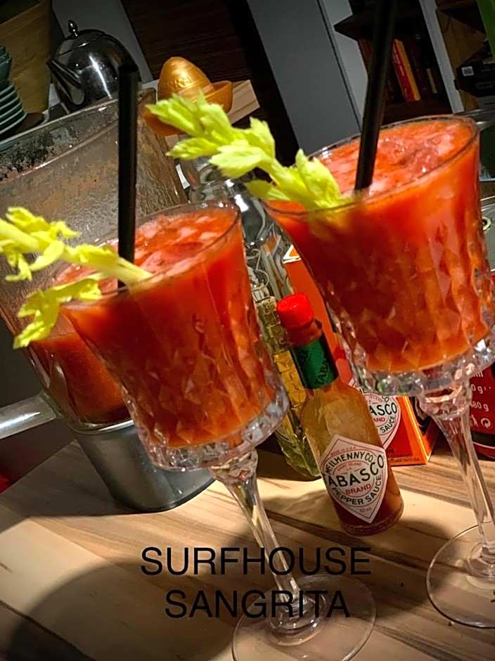 SURF HOUSE DREAMERS COAST