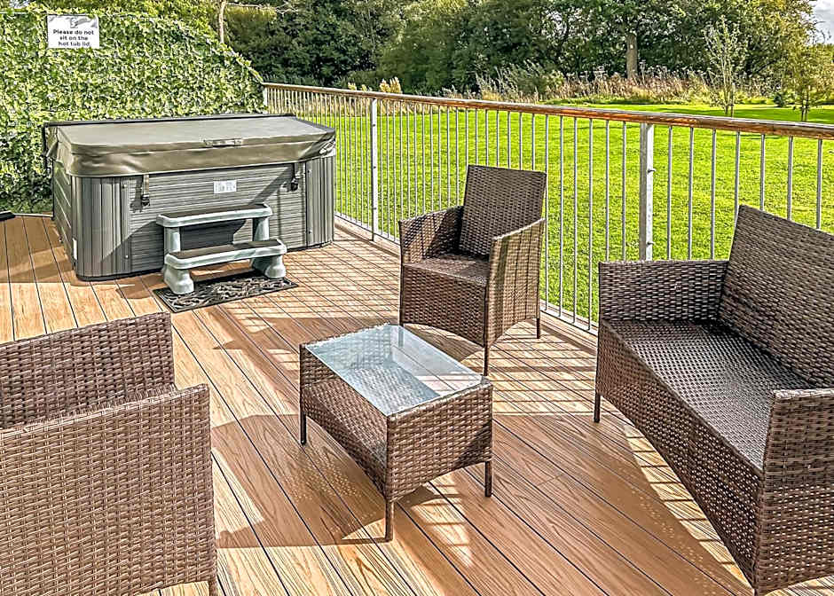 Flaxton Meadows Luxury Lodges