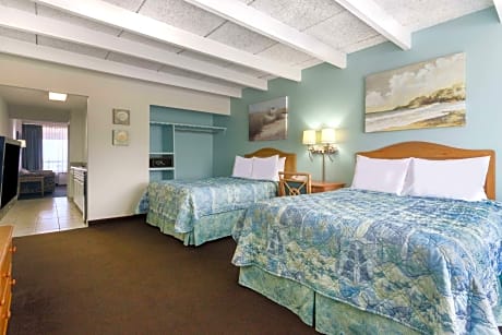 2 Queen Beds, Suite, Ocean View, 2nd Floor, Non-Smoking