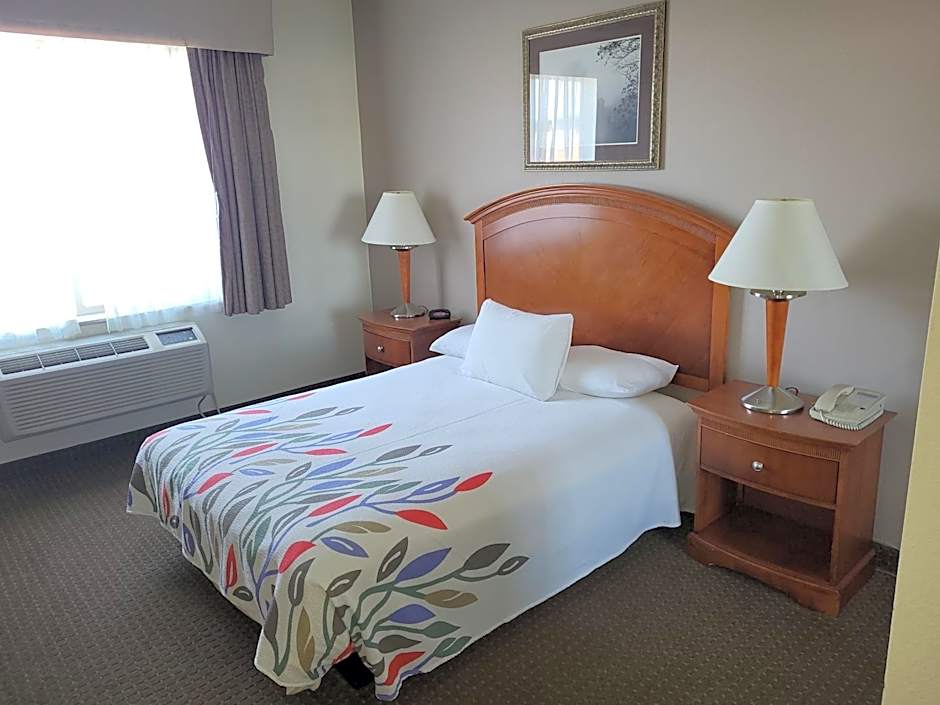 A Riverside Inn Travelodge by Wyndham